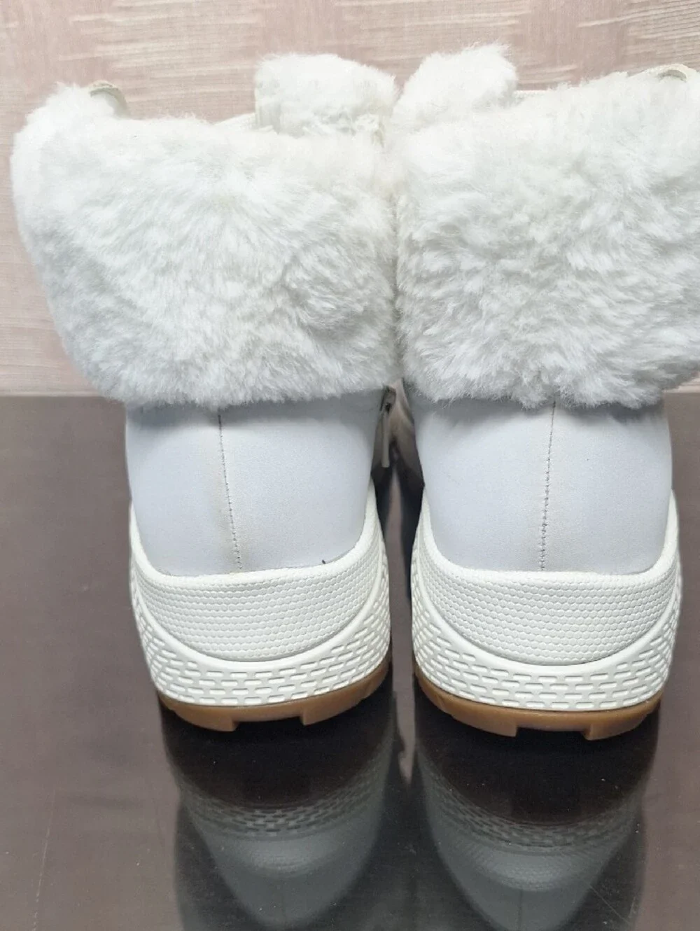 Skechers White Faux-Fur Lined Winter Boots